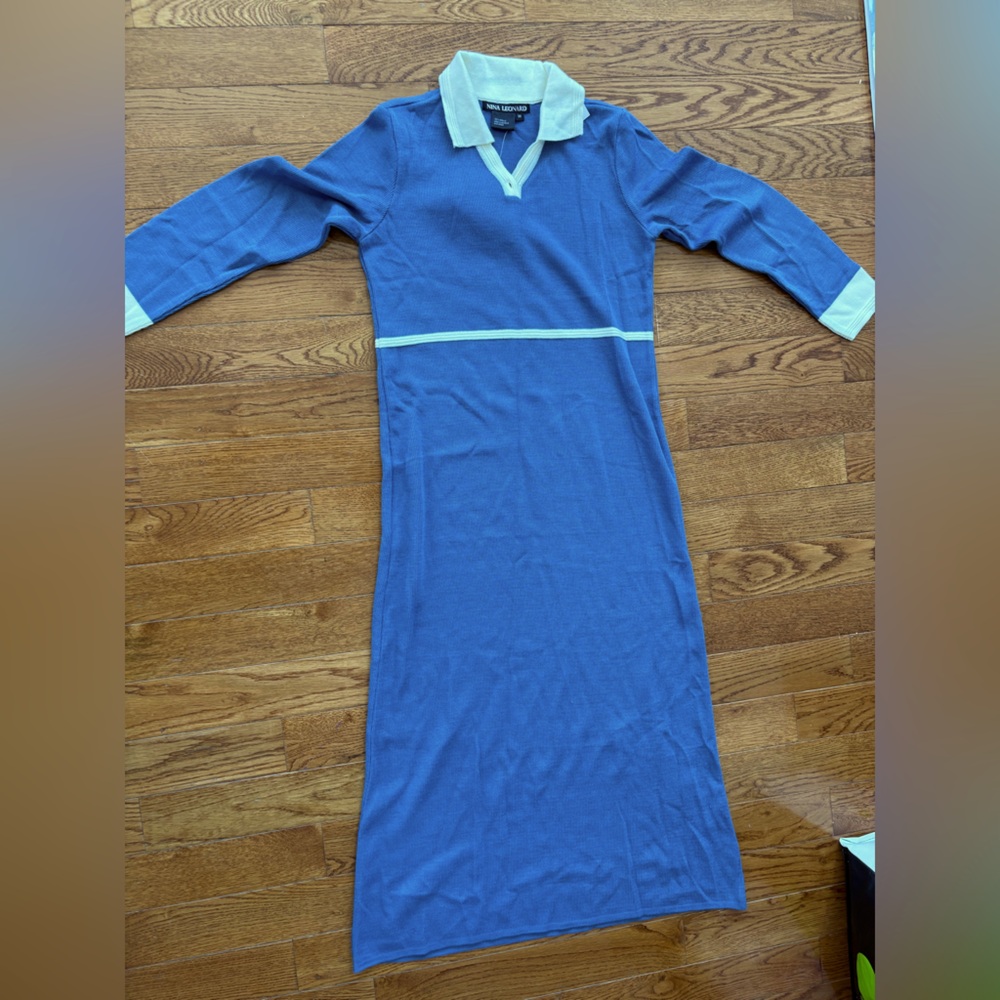 Nina leonard.  Light weight knit dress. Great condition